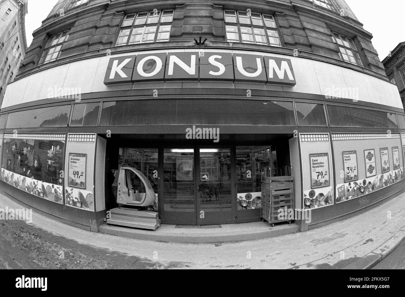 Consumption Branch, Vienna, Archive Picture January 1995 Stock Photo