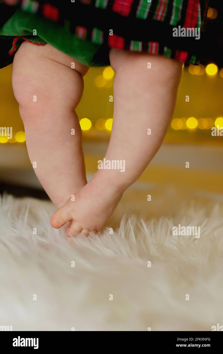 Legs underneath hires stock photography and images Alamy