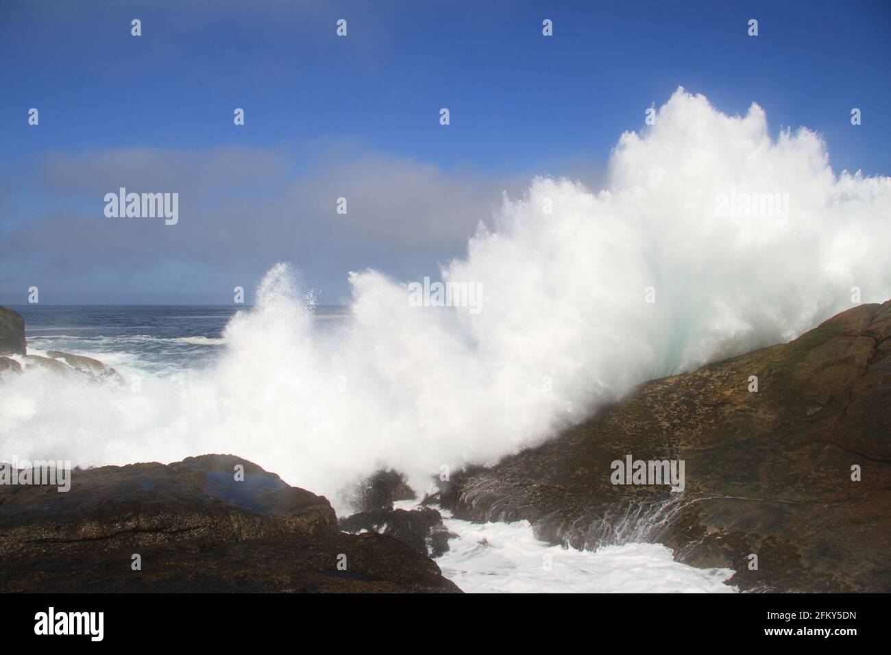 waves breaking on the rocks Stock Photo - Alamy