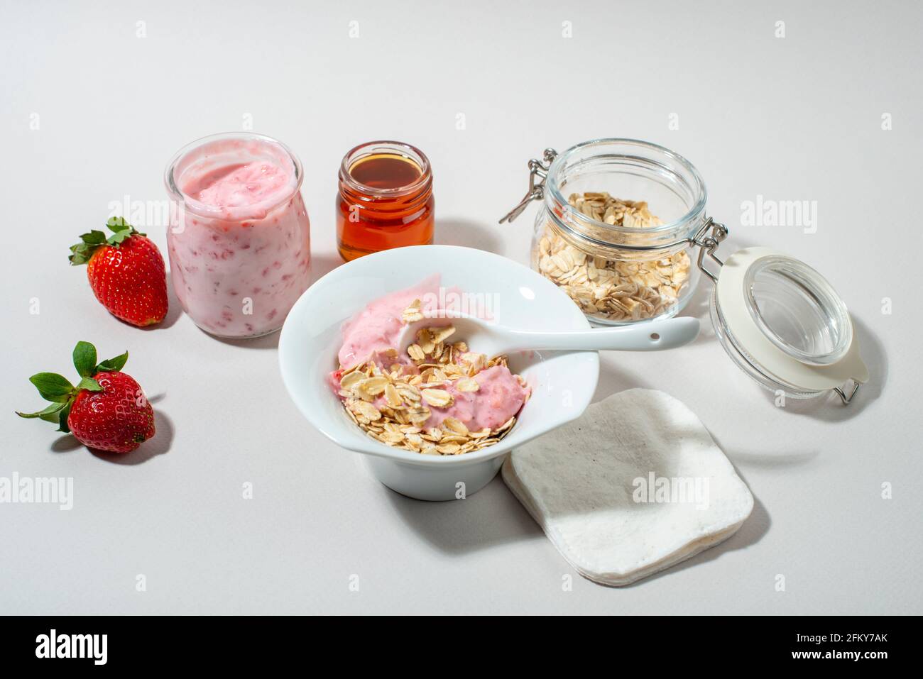 Homemade strawberry face mask ingredients: strawberry, yoghurt, honey,  oatmeal. DIY homemade natural skin care products Stock Photo - Alamy