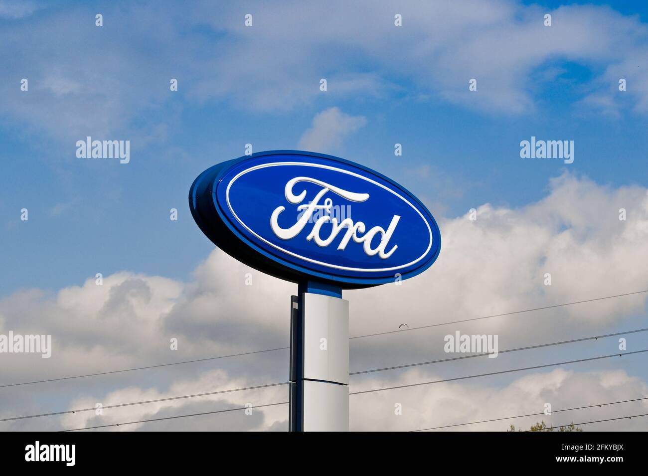 Ford car sales hires stock photography and images Alamy