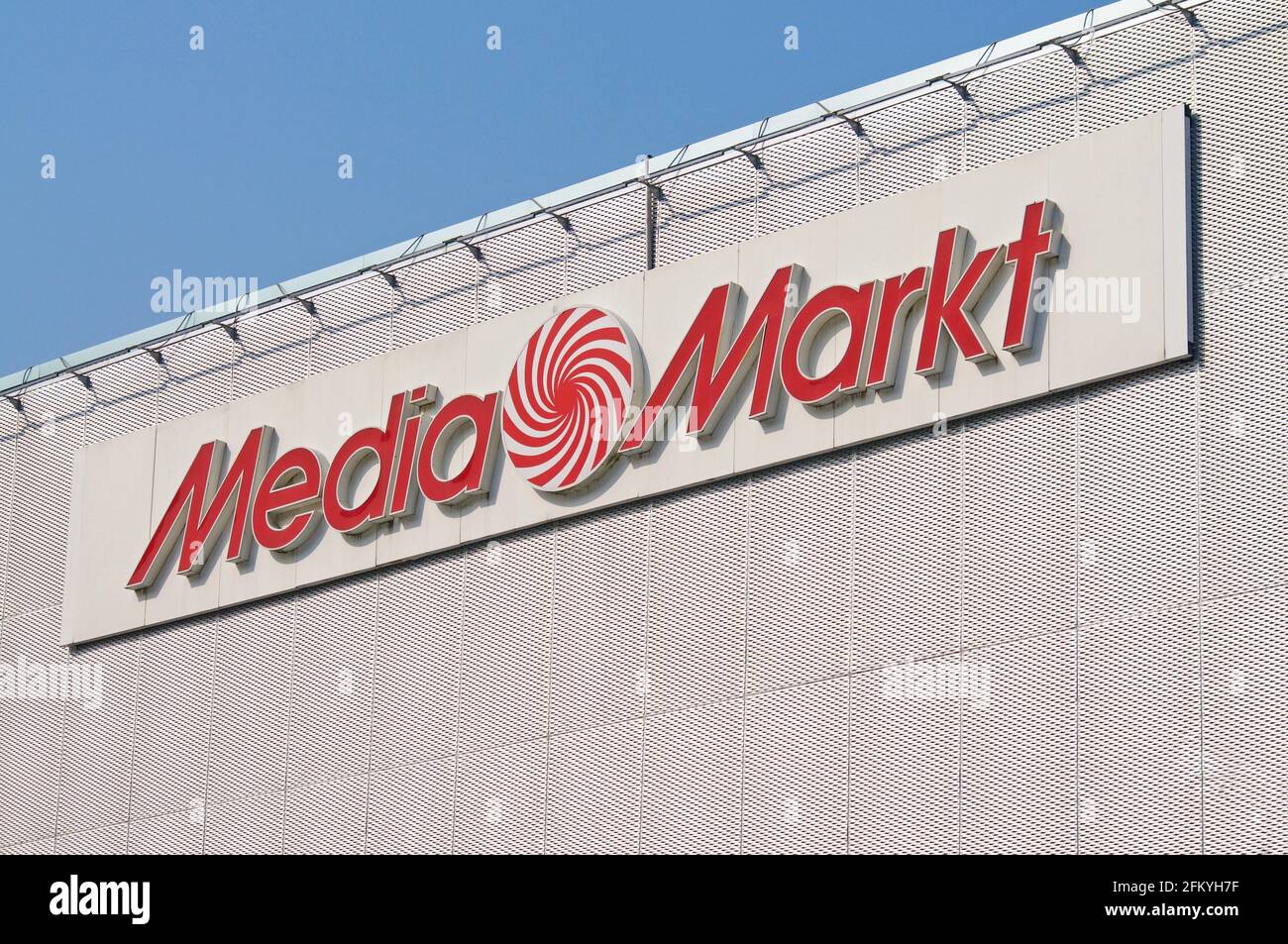 Grancia, Ticino, Switzerland - 26th March 2021 : MediaMarkt sign hanging on the Grancia Sud shopping Mall in Lugano. Media Markt is a German multinati Stock Photo