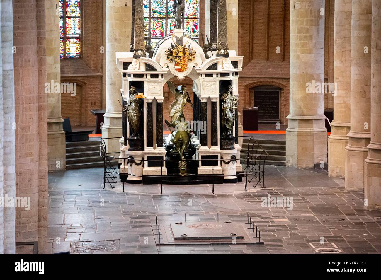 Royal Monument of Willem van Oranje and entrance of the Dutch Royal ...