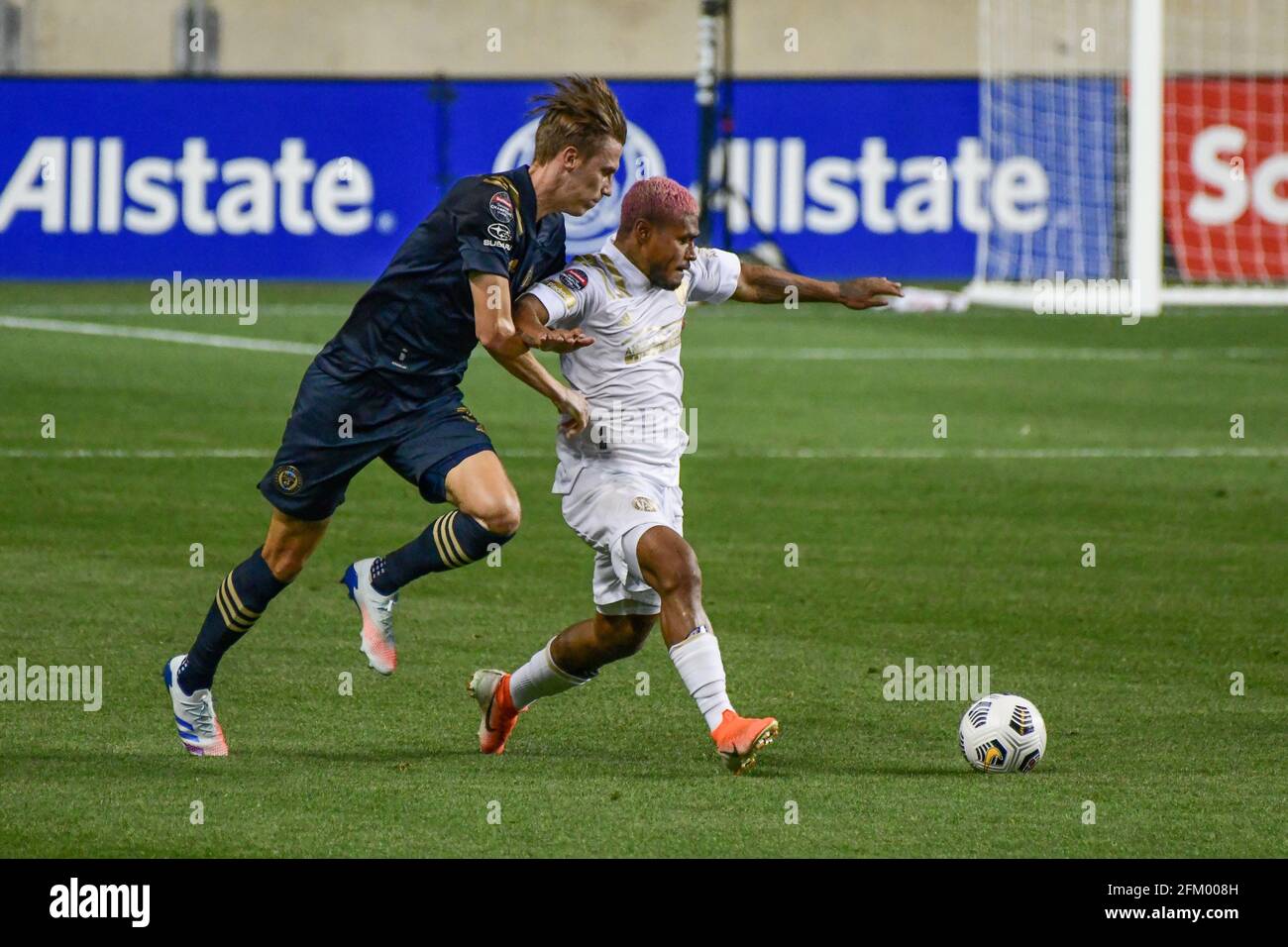Jack Elliot competes with Josef Martinez during a 1-1 2nd leg tie. the Philadelphia Union advance to the semi-finals with a 4-1 aggregate score. Credit: Don Mennig/Alamy Live News Stock Photo