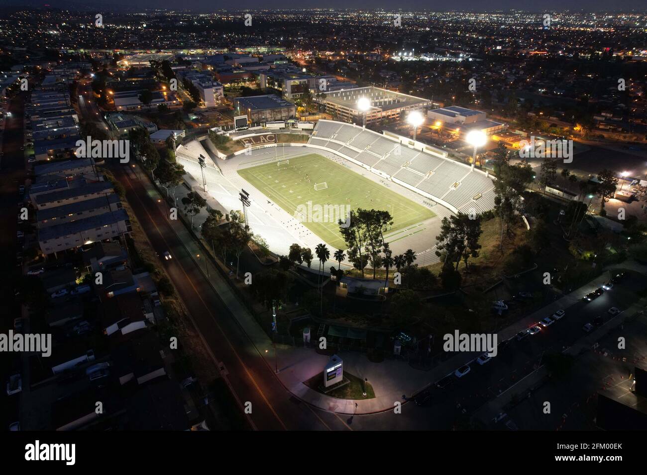 Mascot weingart stadium hi-res stock photography and images - Alamy