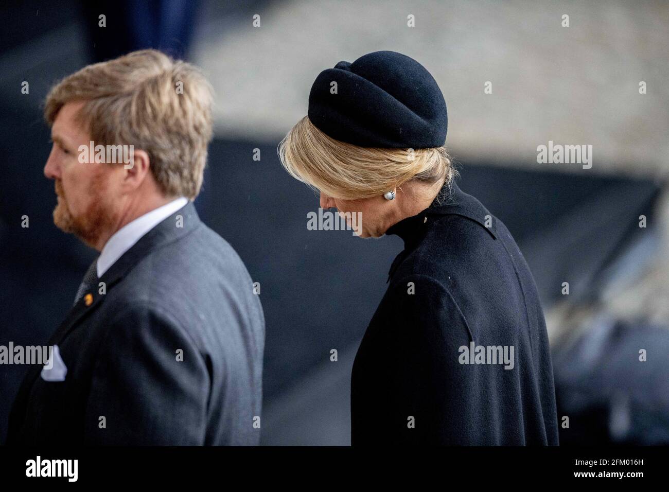 Amsterdam, Netherlands. 04th May, 2021. King Willem-Alexander and Queen Maxima of the Netherlands during the National WWII Memorial and wreath-laying Ceremony at National Monument on Dam Square in Amsterdam, Netherlands on May 4, 2021. Photo by Robin Utrech/ABACAPRESS.COM Credit: Abaca Press/Alamy Live News Stock Photo