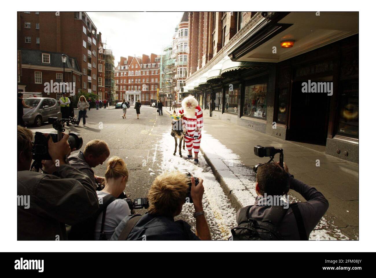 Harrods christmas world launch london Cut Out Stock Images & Pictures Alamy
