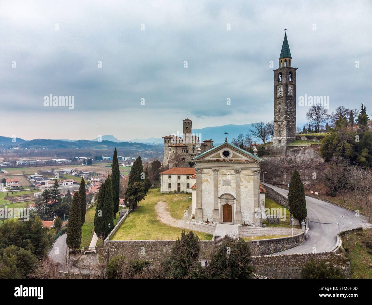 Artegna and its ancient castle and fortified village Stock Photo - Alamy