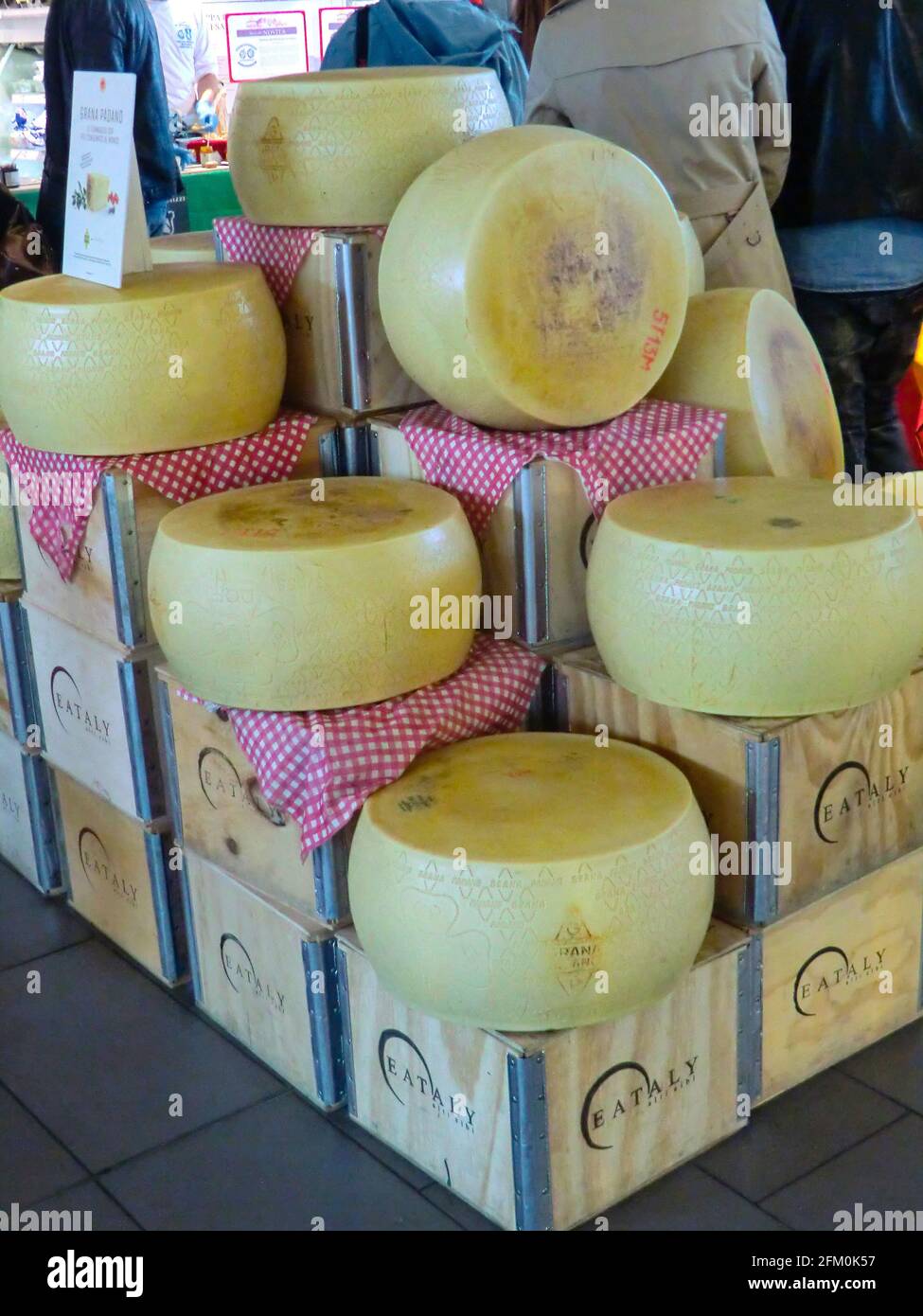 Eataly Cheese High Resolution Stock Photography And Images Alamy Eataly Cheese High Resolution Stock Photography And Images Alamy