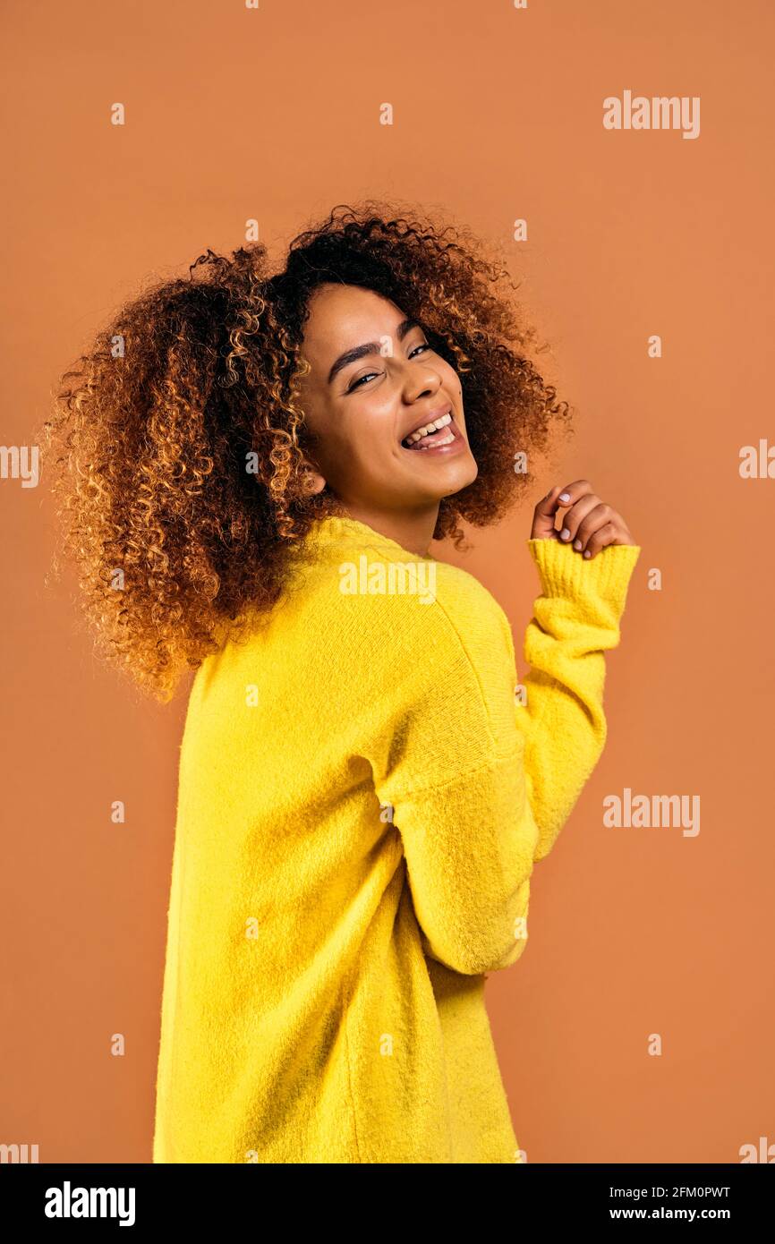Short brown curly hair hi-res stock photography and images - Alamy
