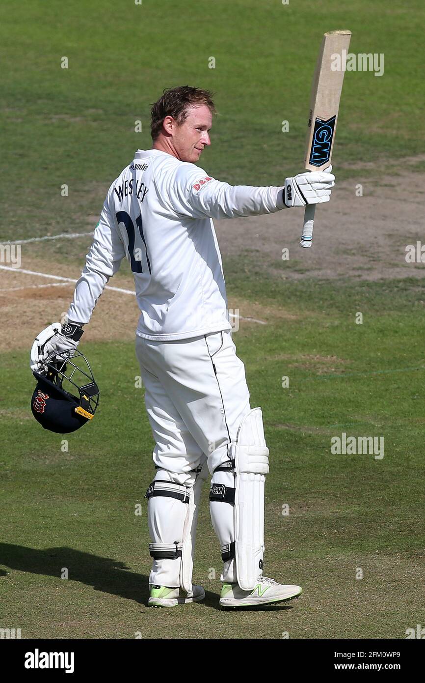 Tom Westley Of Essex Acknowledges The Crowd After Reaching His Century During Nottinghamshire Ccc Vs Essex Ccc Specsavers County Championship Divisio Stock Photo Alamy