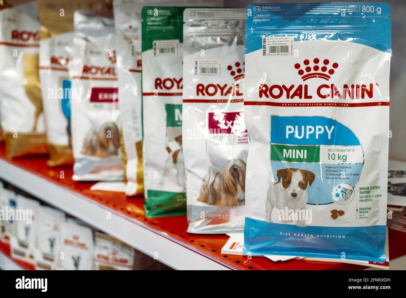 Pile of feed bags hires stock photography and images Alamy