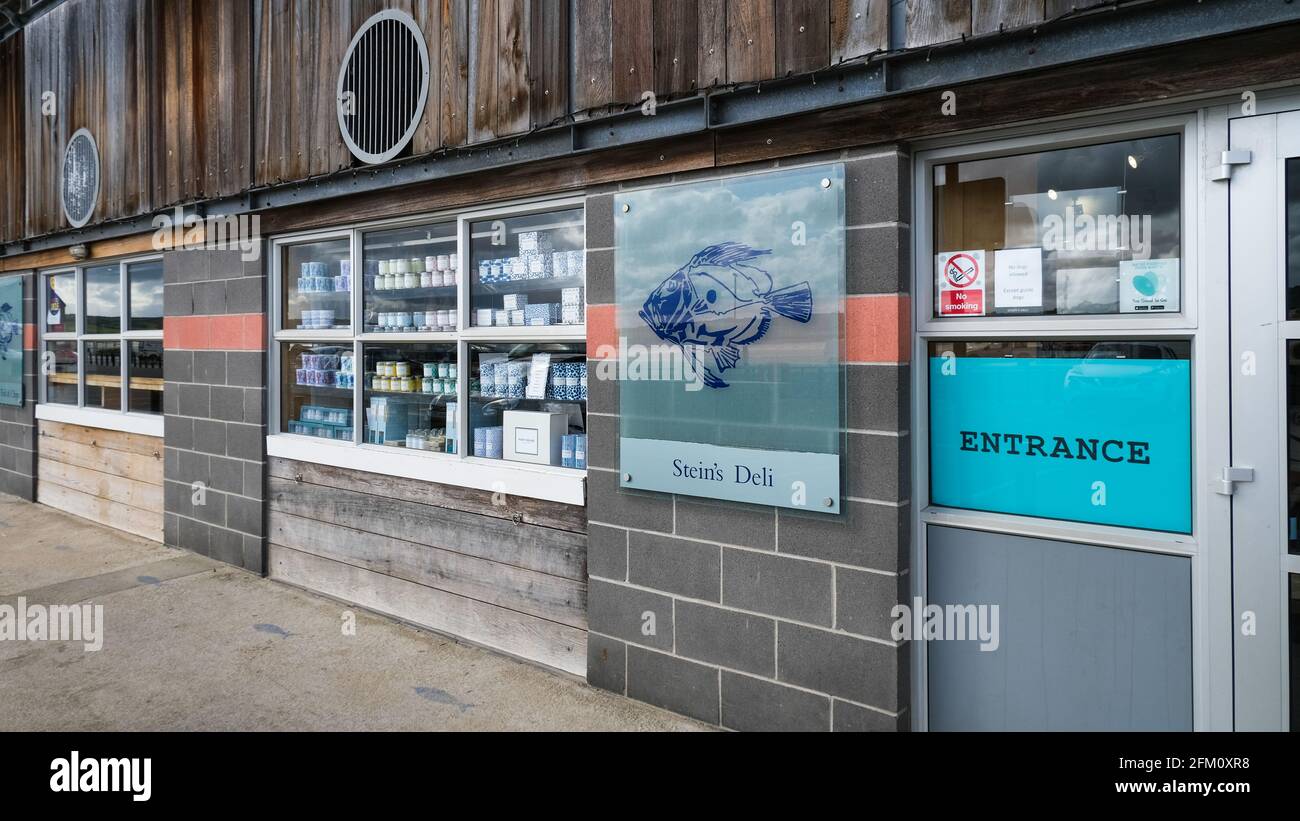 Rick steins fish and chip shop hi-res stock photography and images - Alamy