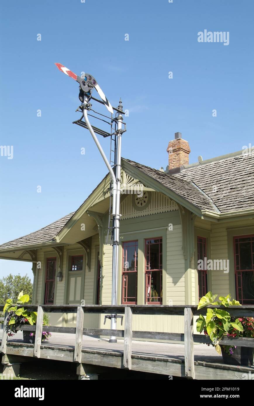 ST. CHARLES, UNITED STATES - Sep 18, 2009: The Historic Katy Depot ...