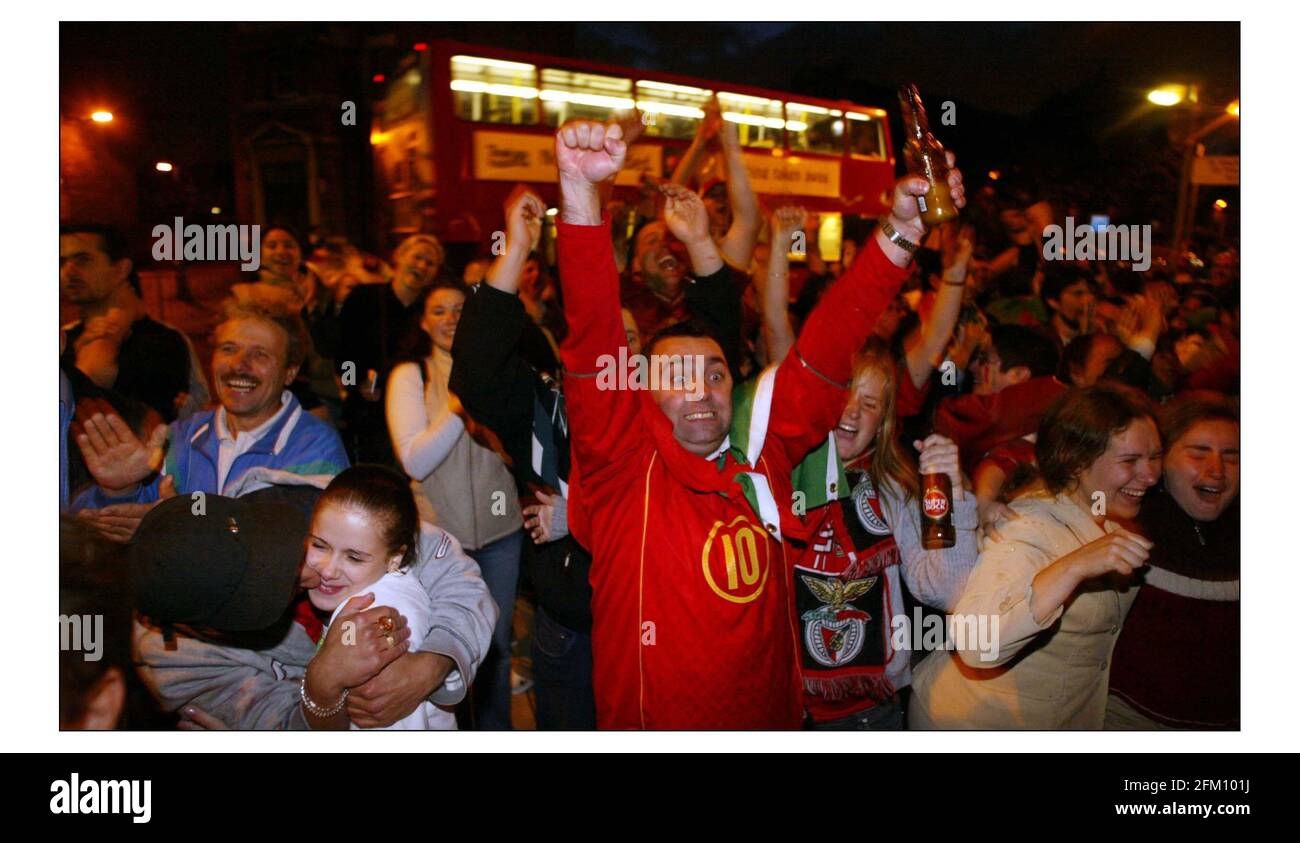 Euro 2004 england fans hi-res stock photography and images - Alamy