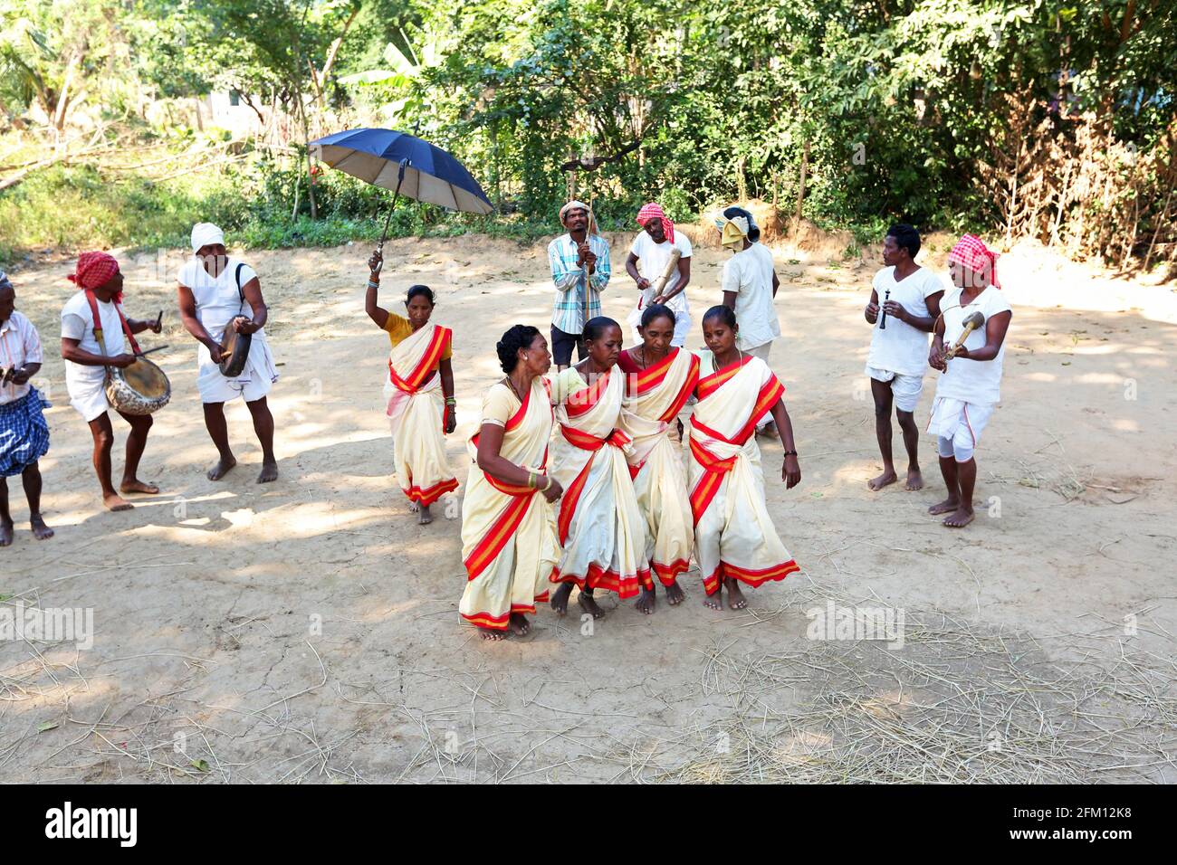 Tribal traditional dance shot at Sannaiguda Village in Srikakulam Dist., Andhra Pradesh, India. SAVARA TRIBE Stock Photo