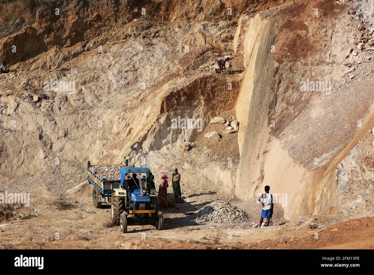 Gaudu tribal daily wage workers in Stone quarry at Araku valley, Andhra Pradesh, India Stock Photo