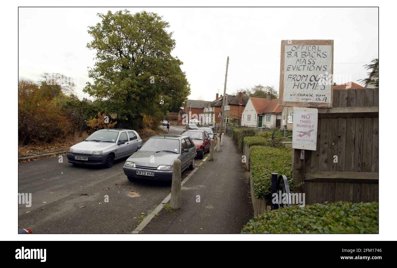 Third runway at Heathrow......The village of Harmondsworth between the A4 and M4 roads on the border of Heathrow which is in the path of the proposed new runway.pic David Sandison 22/10/2003 Stock Photo