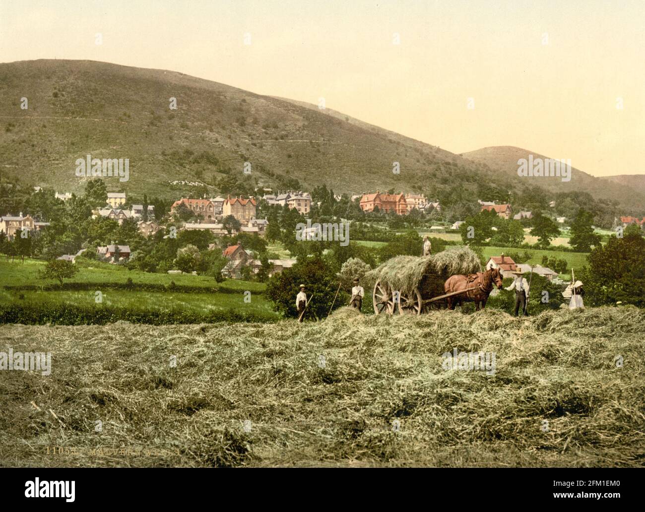 Farmers working the fields at the Malvern Hills in Worcestershire circa 1890-1900 Stock Photo