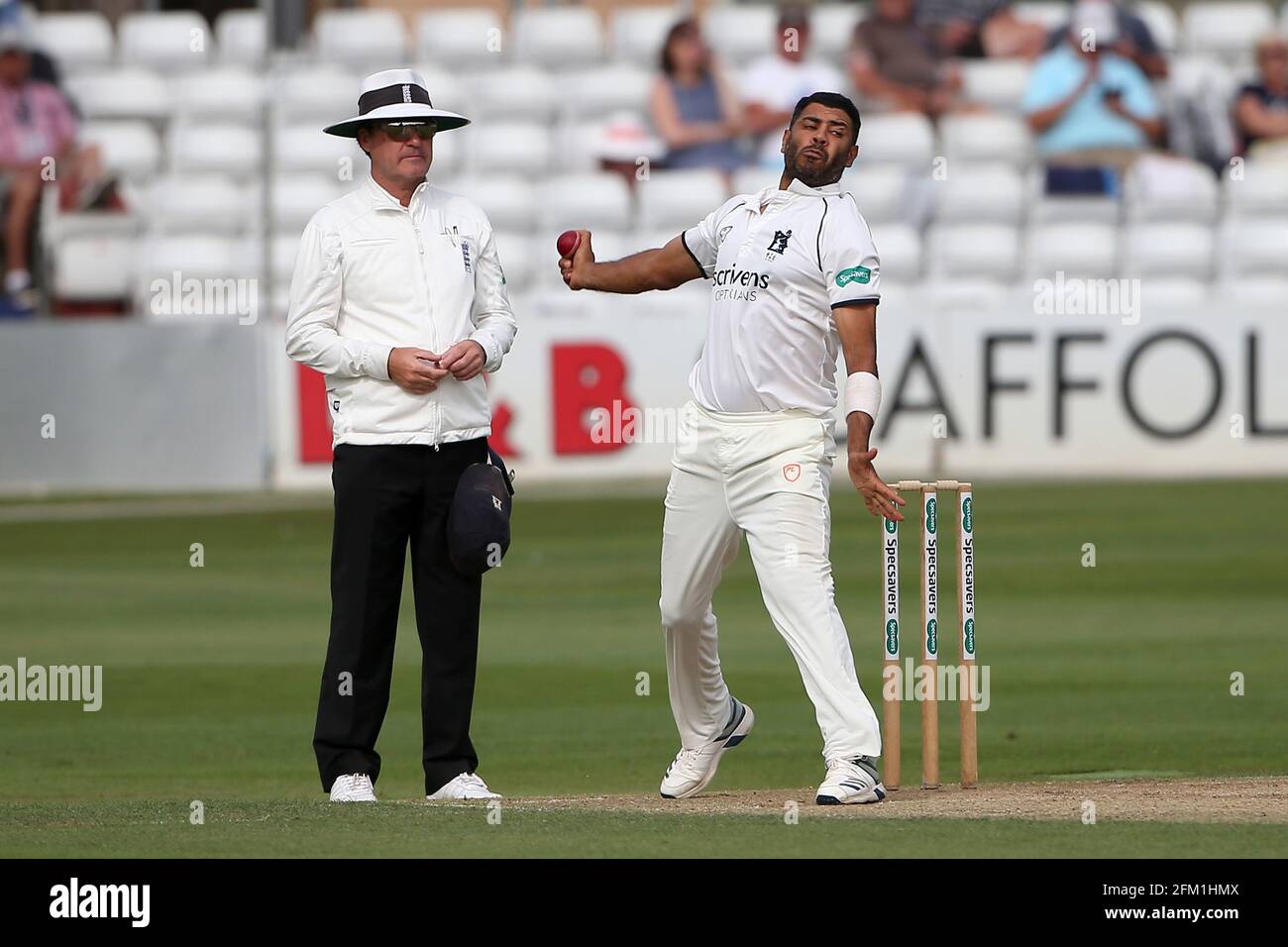 Jeetan Patel in bowling action for Warwickshire during Essex CCC vs Warwickshire CCC, Specsavers County Championship Division 1 Cricket at The Cloudfm Stock Photo
