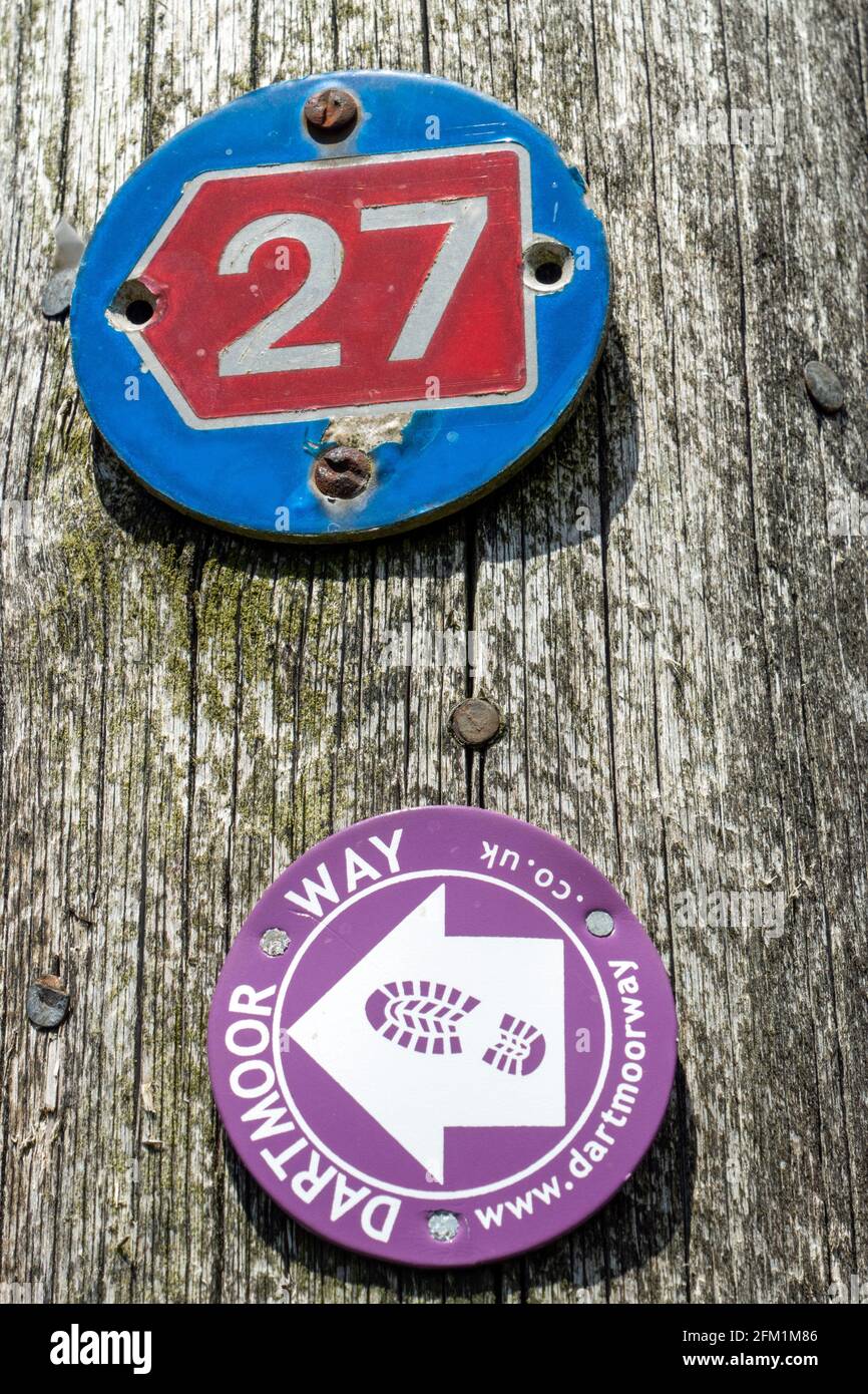 Signs for Sustrans cycle route 27 and Dartmoor Way walking route, Devon Stock Photo