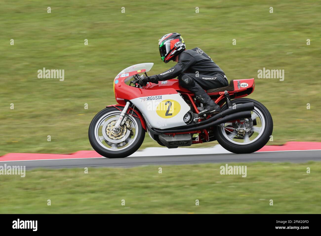 Approaching The Gooseneck on a 500cc MV Agusta 4 at Cadwell Park International Classic in July 2015 Stock Photo