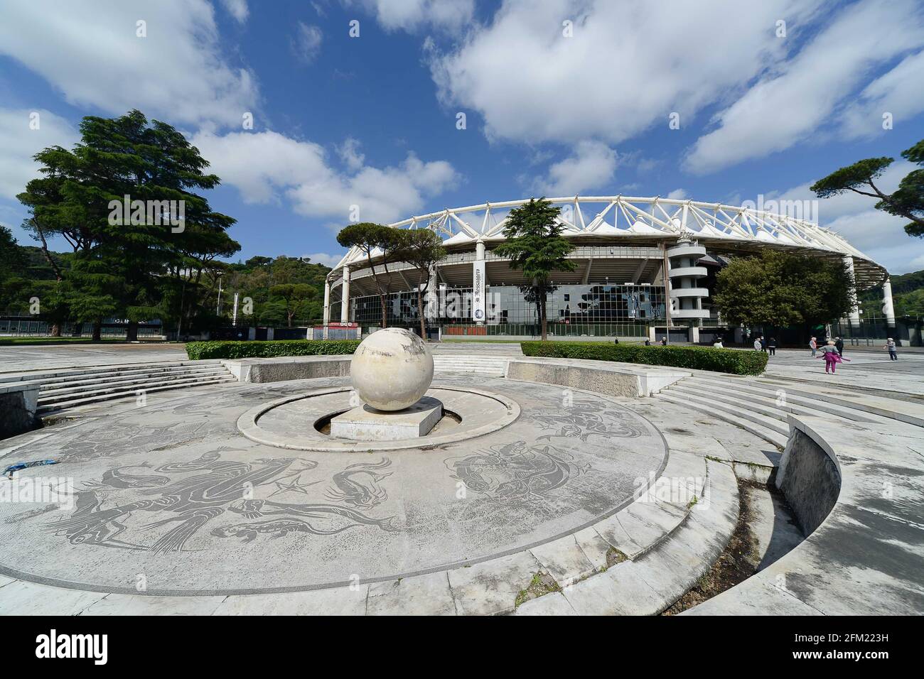 Foto IPP/Roberto Ramaccia Roma 5/05/2021  Stadio Olimpico pre Euro 2020-2021 Nella foto la fontana del globo con i mosaici e lo stadio olimpico sullo Stock Photo