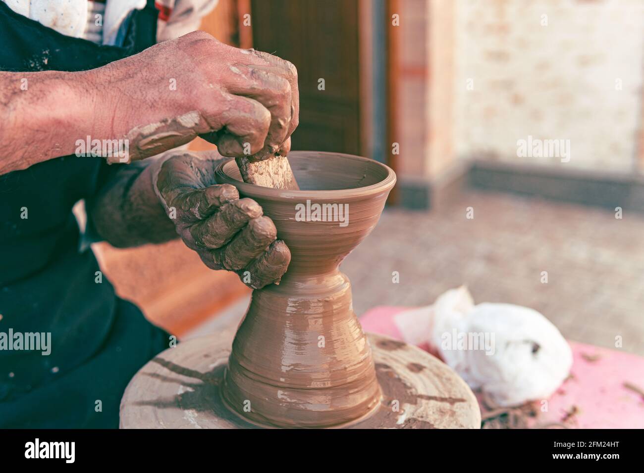 Old pottery hi-res stock photography and images - Alamy