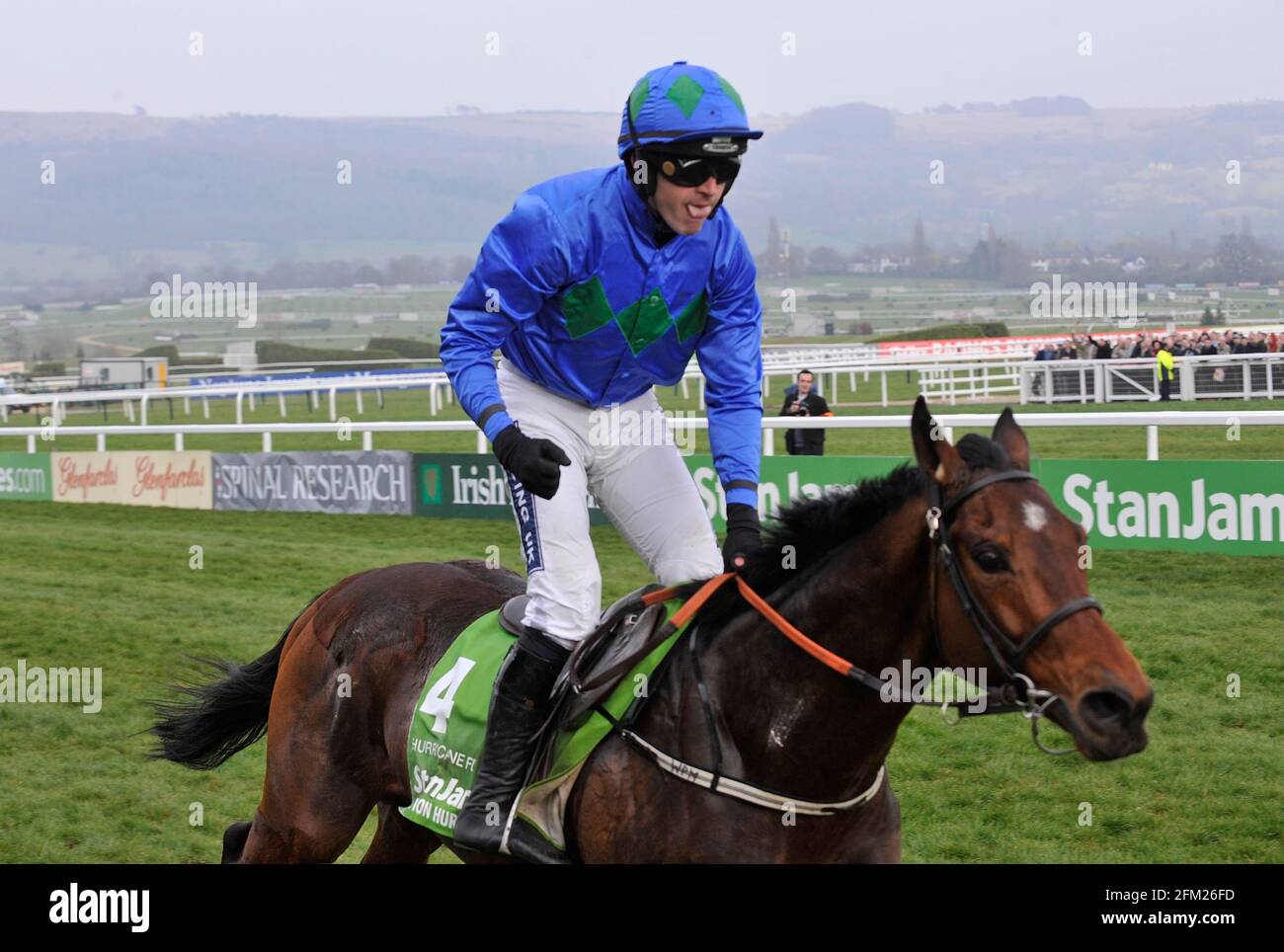 CHELTENHAM FESTIVAL 2011.  1st Day THE CHAMPION HURDLE, RUBY WALSH ON HURRICANE FLY WINS 15/3/2011. PICTURE DAVID ASHDOWN Stock Photo