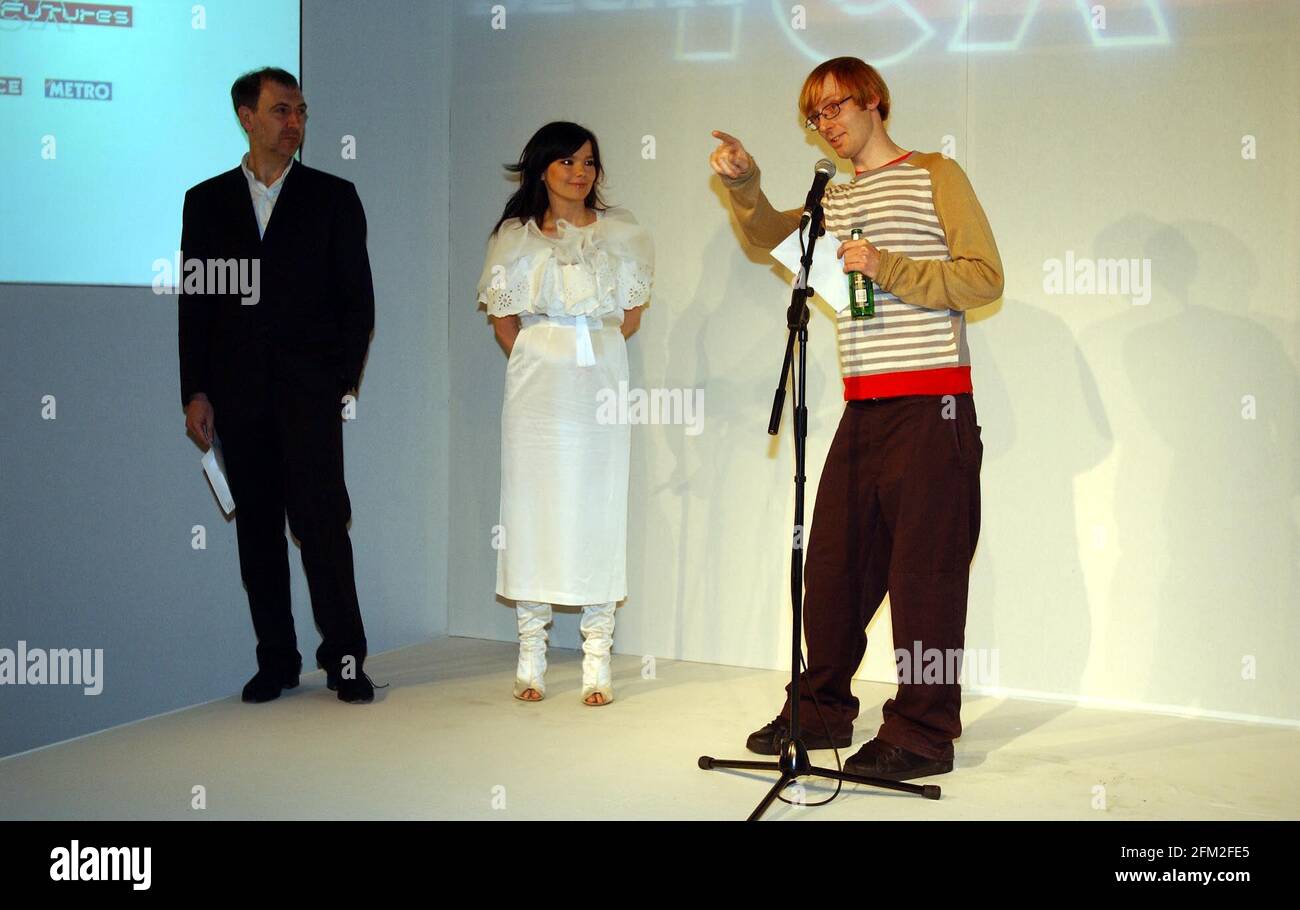 Icelandic singer Bjork with winning artist of the 'Becks Futures 2002' Toby Paterson by his work entitled 'We fall into Patterns Quickly'.7 May 2002 photo Andy Paradise Stock Photo