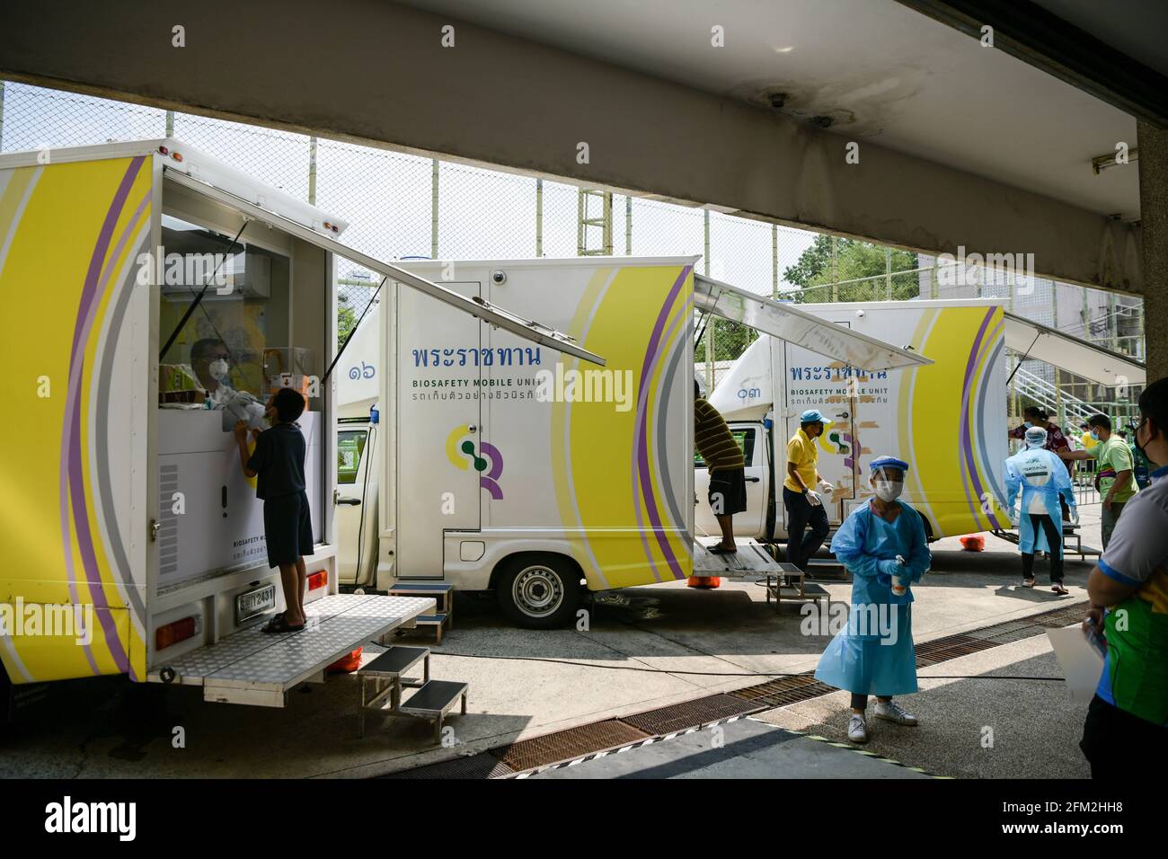 Bangkok, Thailand. 04th May, 2021. People having their nasal swab samples taken at biosafety mobile vehicles during a COVID-19 nasal swab test drive. (Photo by Amphol Thongmueangluang/SOPA I/Sipa USA) Credit: Sipa USA/Alamy Live News Stock Photo