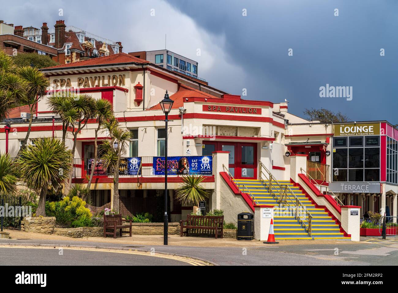 Spa Pavilion Felixstowe - the Felixstowe Spa Pavilion is a multi-purpose venue with a theatre, cafe, restaurant and bar. Built 1909, revamped 1930s. Stock Photo