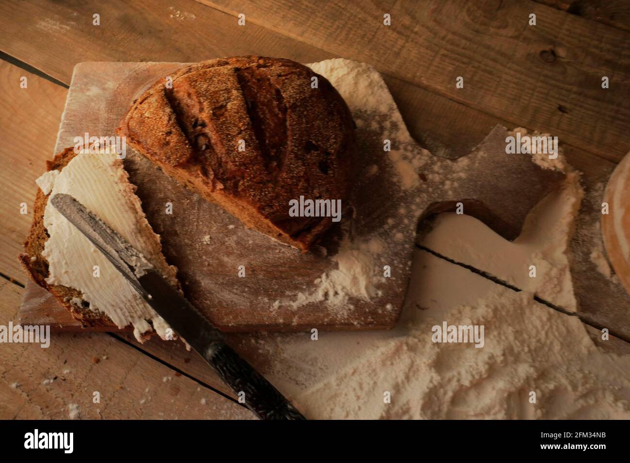With the end crust cut off hi-res stock photography and images - Alamy