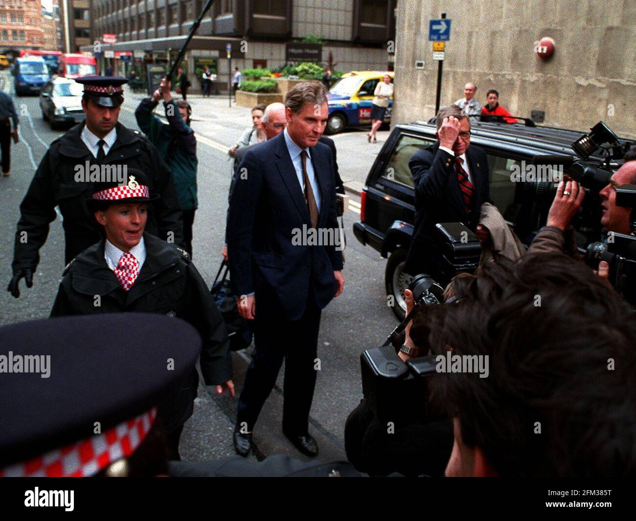 JONATHAN AITKEN ARRIVING AT THE OLD BAILEY JUNE 1999 FOR SENTENCING