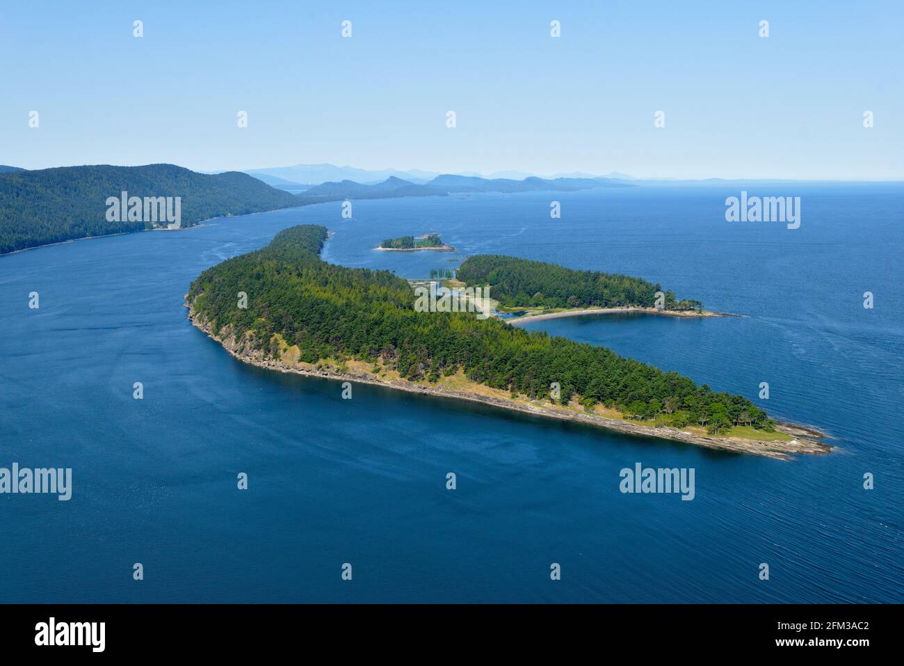 Cabbage Island and Tumbo Island aerial photo, Gulf Islands National