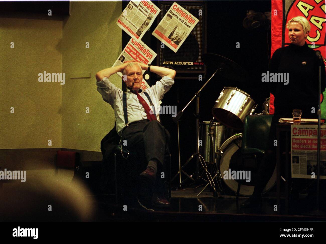 TONY BENN MP, LABOUR MEMBER OF PARLIAMENT AT SOCIALIST CAMPAIGN GROUP MEETING AT BLACKPOOL TRADES CLUB. Stock Photo