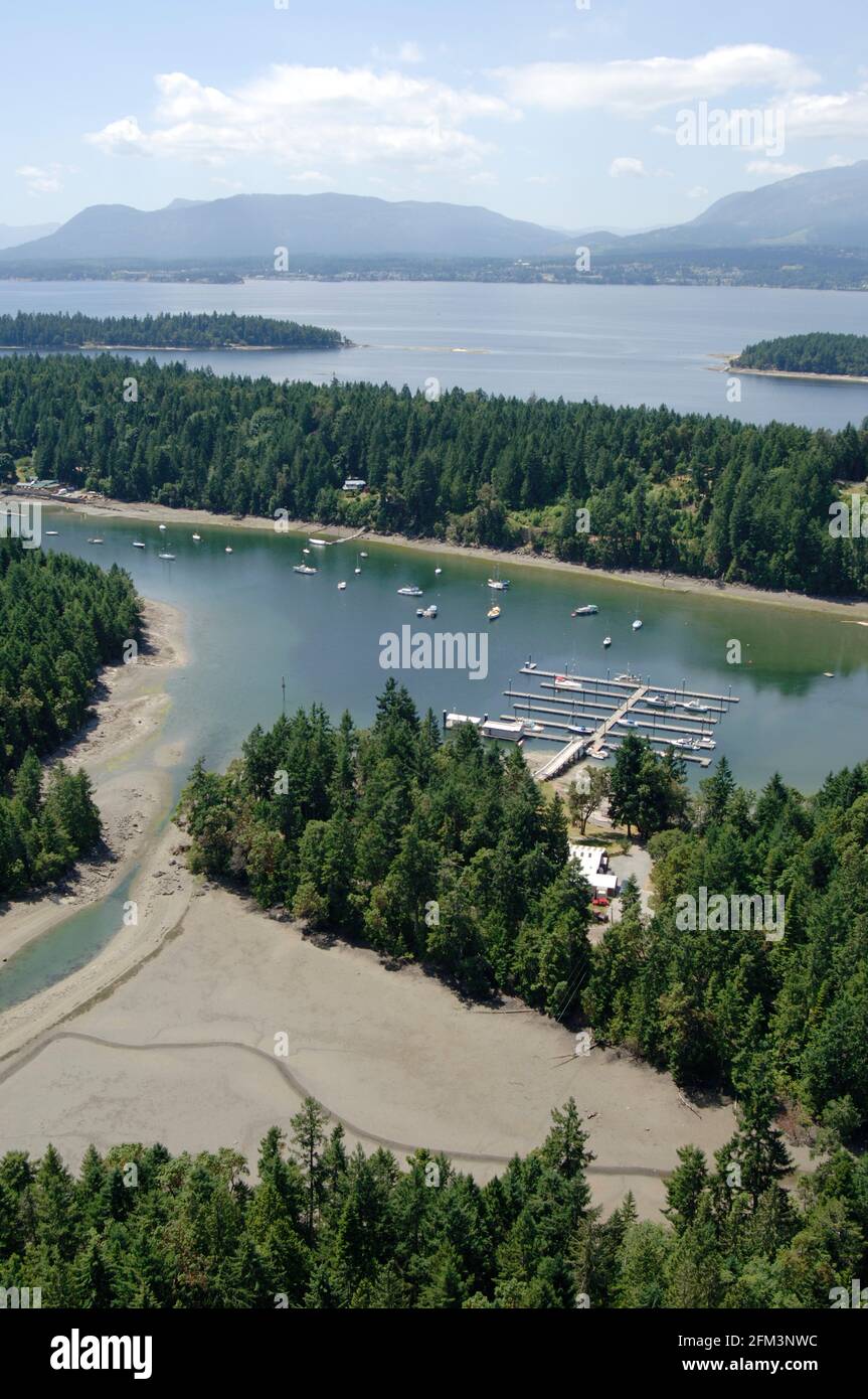 Thetis island marina hires stock photography and images Alamy
