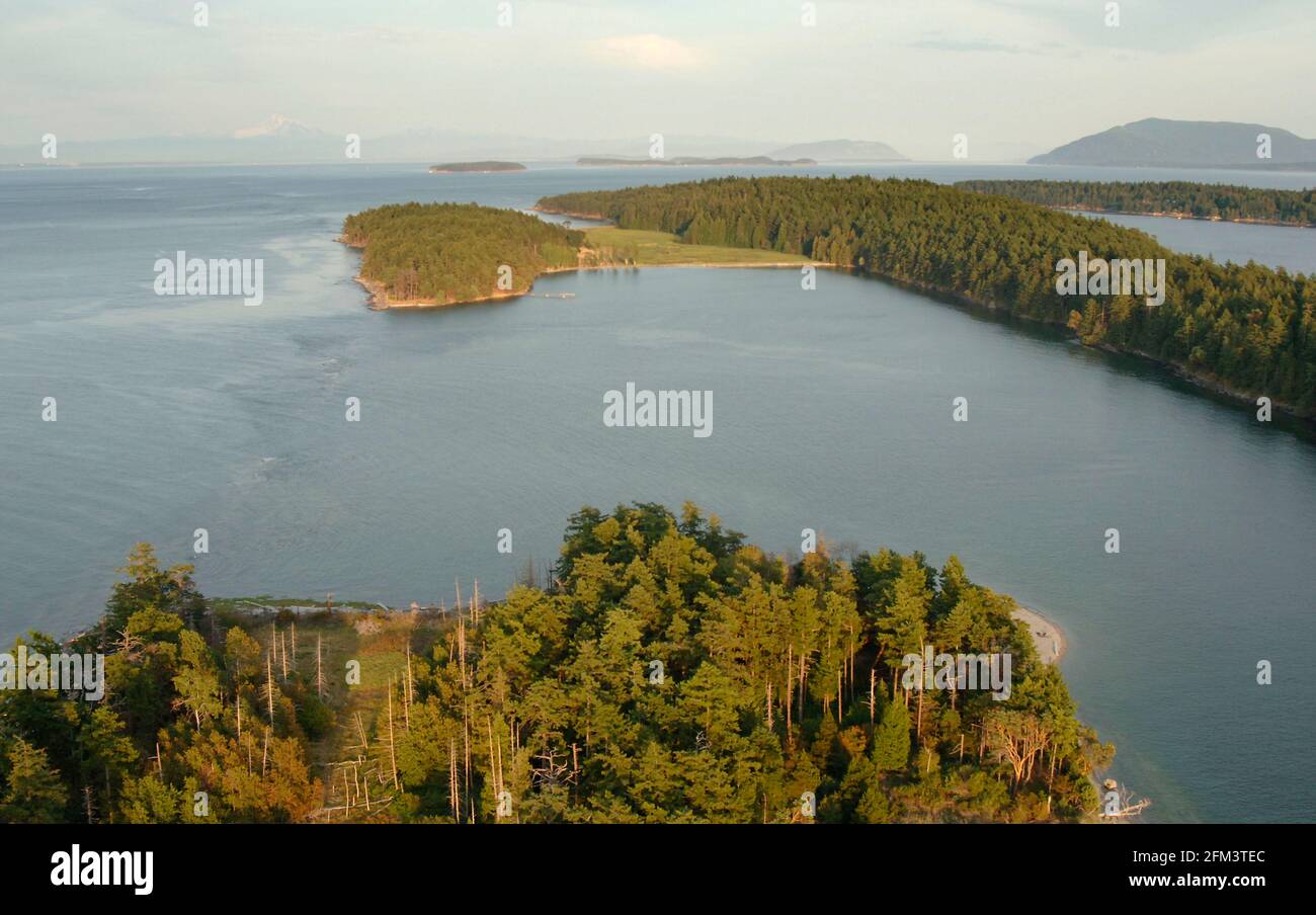 Cabbage Island and Tumbo Island aerial photo, Gulf Islands National
