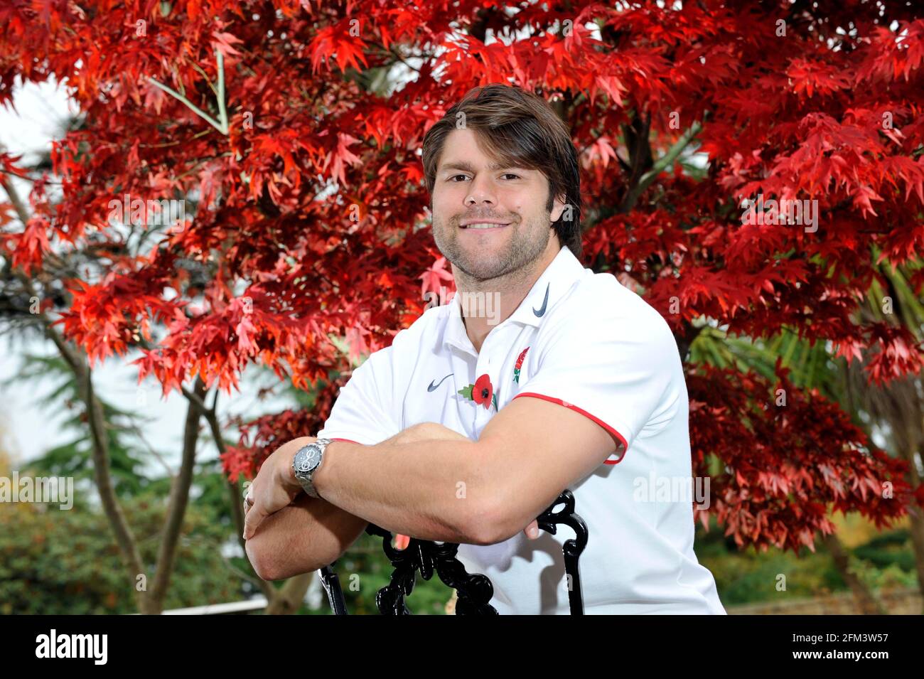 ENGLAND RUGBY TEAM TRAINING AT PENNYHILL PARK HOTEL FOR THEIR MATCH WITH NEW ZEALAND.  TOM PALMER. 2/11/2010. PICTURE DAVID ASHDOWN Stock Photo