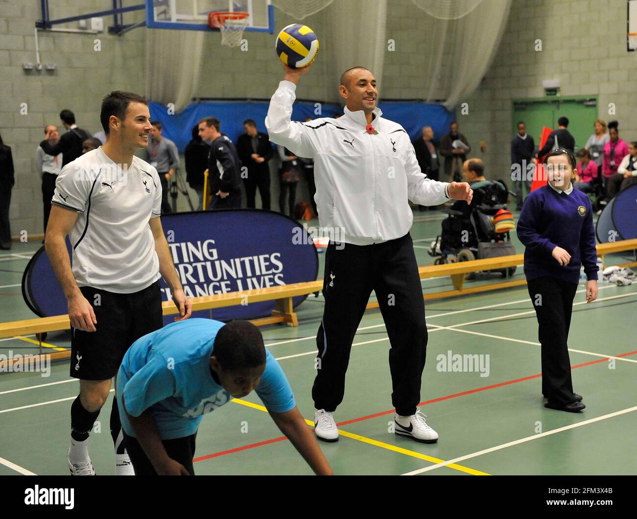 Heurelho Gomes Spures and Brazillian goalkeeper at Harringay Sixth Form Collage.  4/11/2010. PICTURE DAVID ASHDOWN Stock Photo