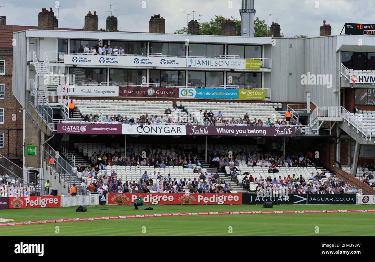 3rd TEST ENGLAND V PAKASTAN AT THE OVAL 1st DAY.  EMPTY SEATS. PICTURE DAVID ASHDOWN Stock Photo