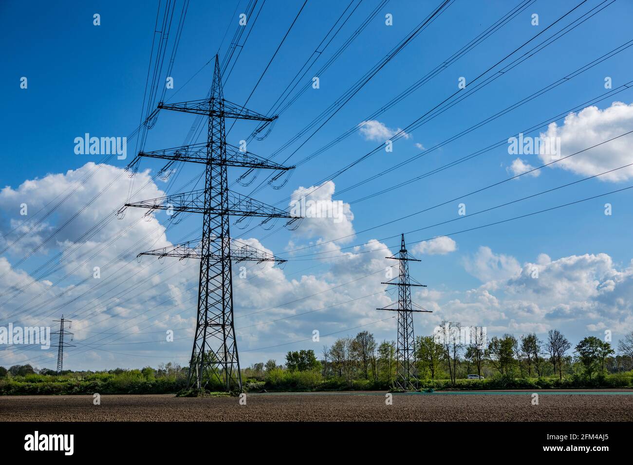 Stromleitungen und masten hires stock photography and images Alamy