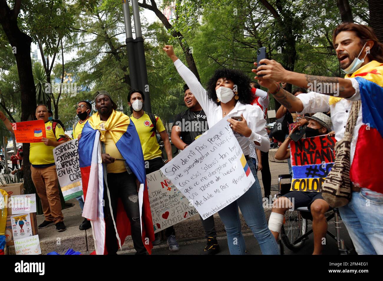 Non Exclusive: MEXICO CITY, MEXICO - MAY 5: Colombians demonstrators, take part during a protest outside of the Mexico's Colombian embassy, to support Stock Photo