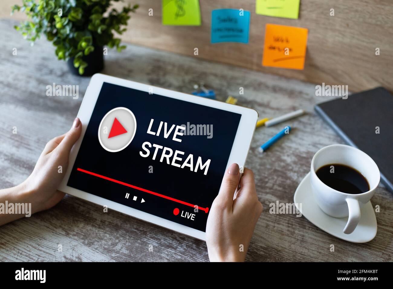 Live coverage hi-res stock photography and images - Alamy