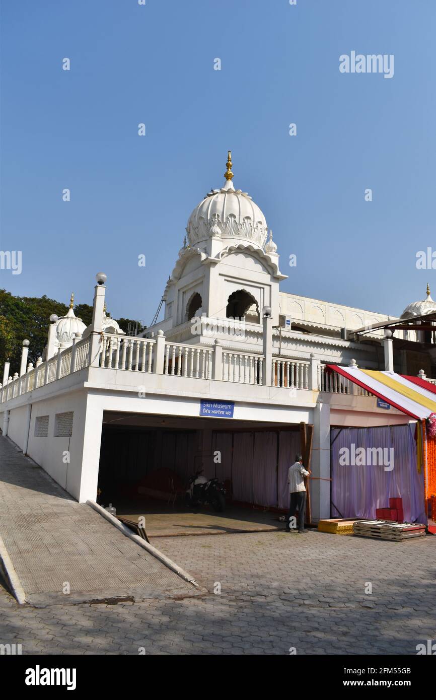 PUNE, MAHARASHTRA, INDIA, February 2020, Guru Nanak Darbar Gurudwara façade, Cantonmentarea Stock Photo