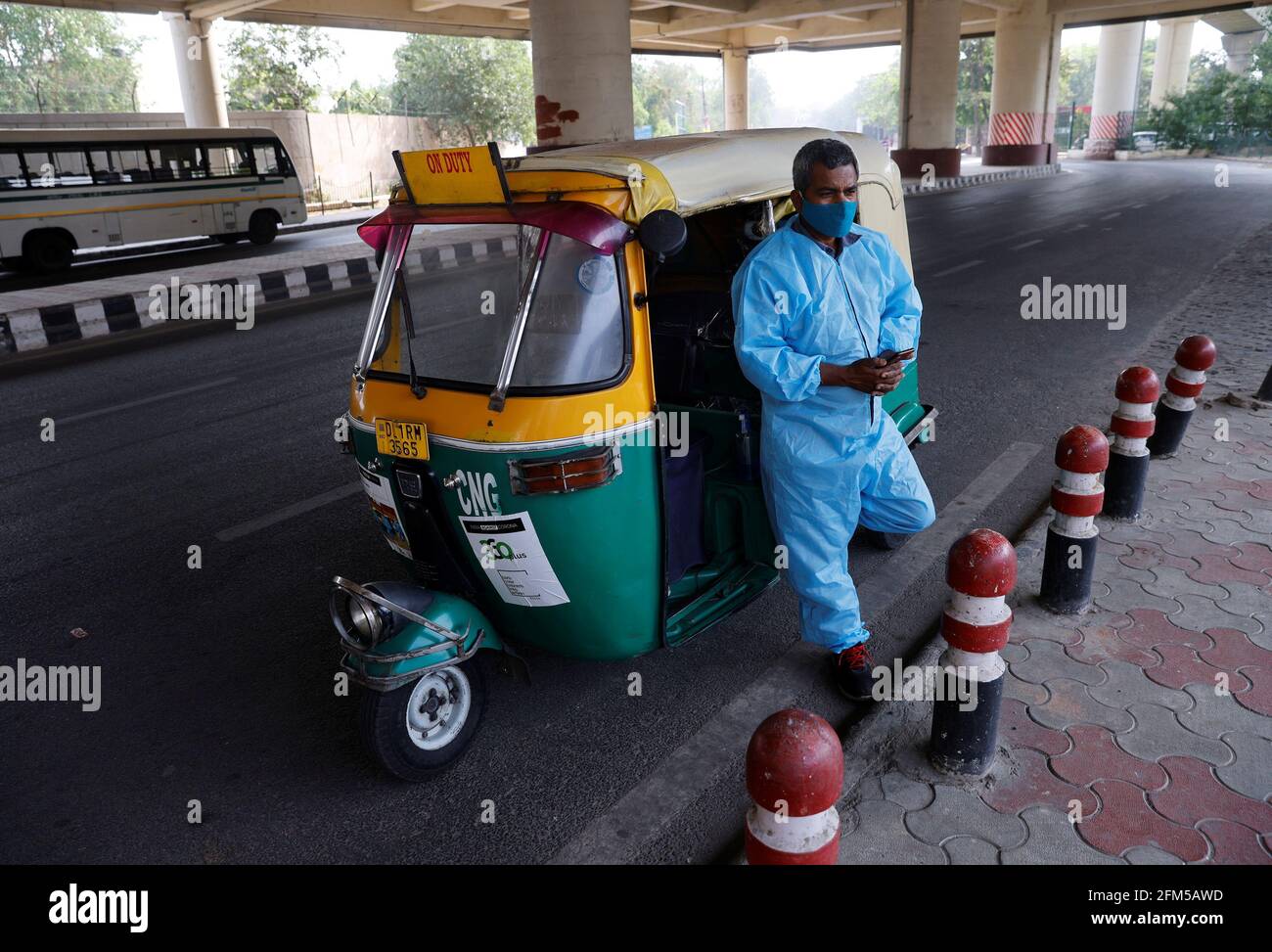 Auto rickshaw ambulance hi-res stock photography and images - Alamy