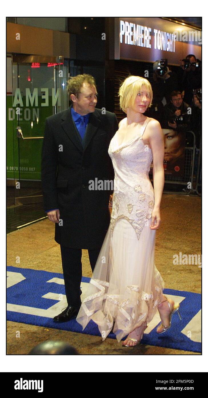 Premier of CHARLOTTE GRAY Cate Blanchett the STAR arrives at the Odeon Leicester Square. pic David Sandison 19/2/2002 Stock Photo