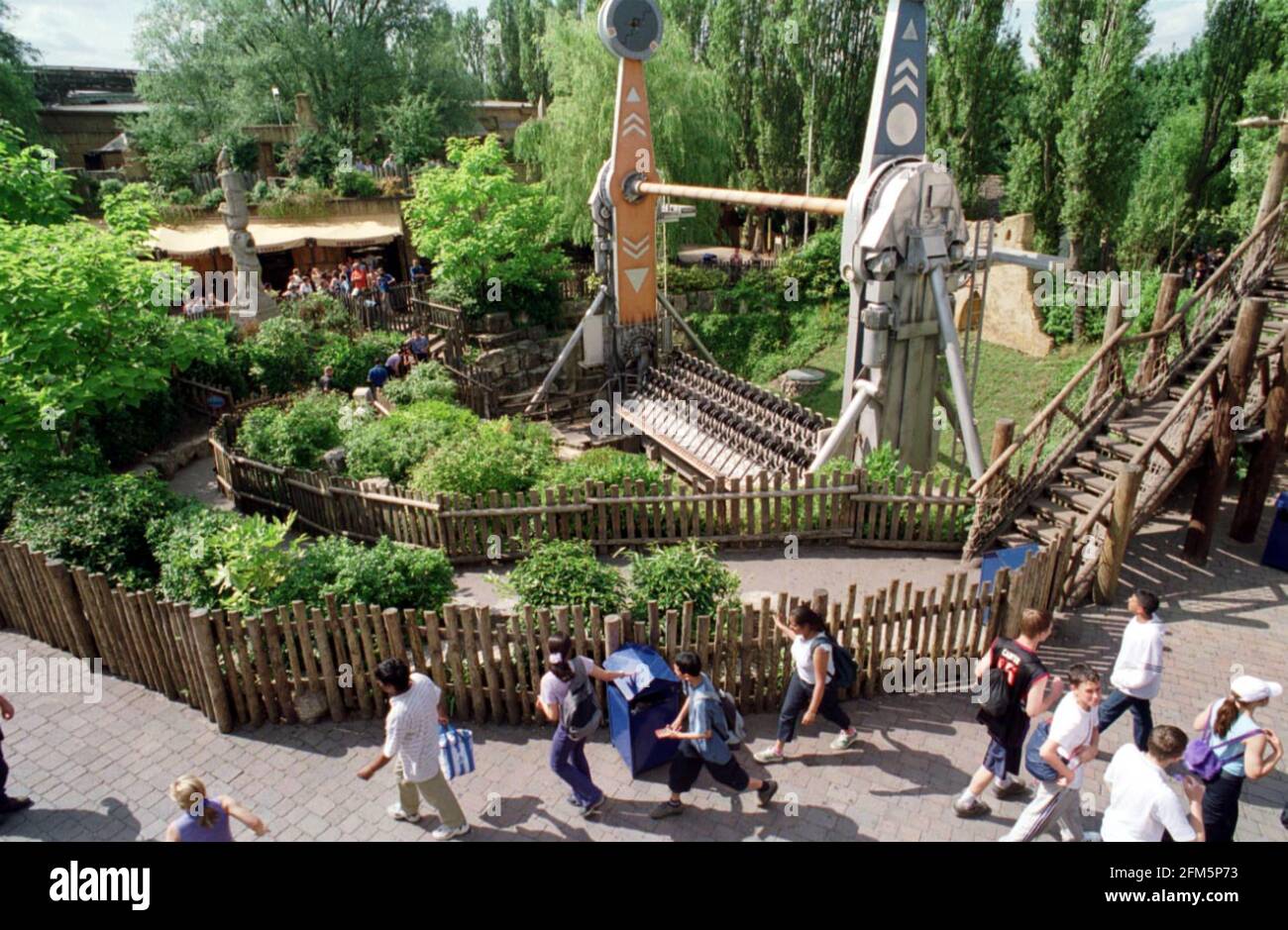 THE RAMESES REVENGE RIDE AT CHESSINGTON WORLD OF ADVENTURES FAILED TODAY, LEAVING PASSENGERS STRANDED, BEFORE BEING RESCUED.  PIC SHOWS THE RIDE AFTER THE INCIDENT. Stock Photo