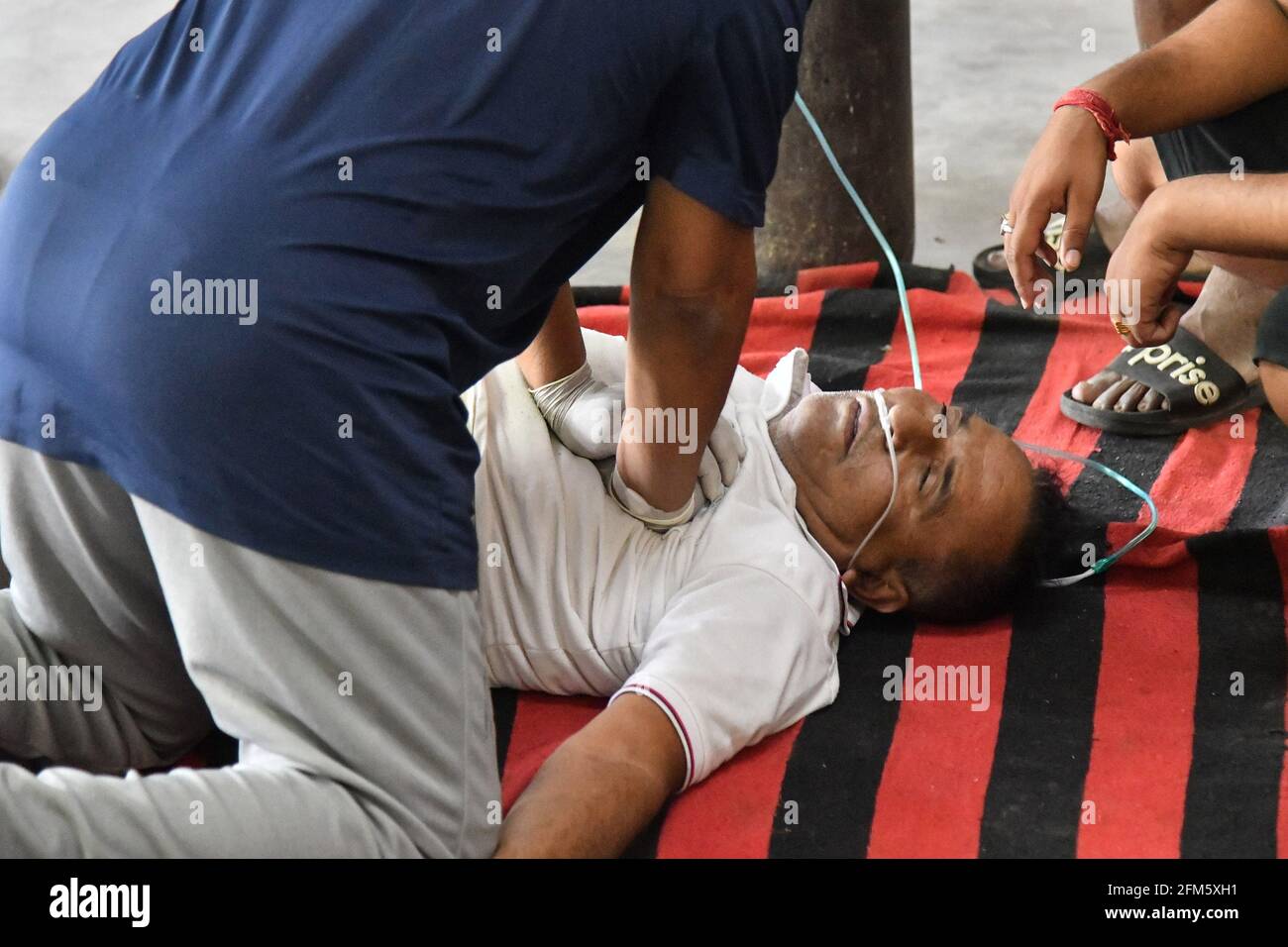 Oxygen relief centre hires stock photography and images Alamy