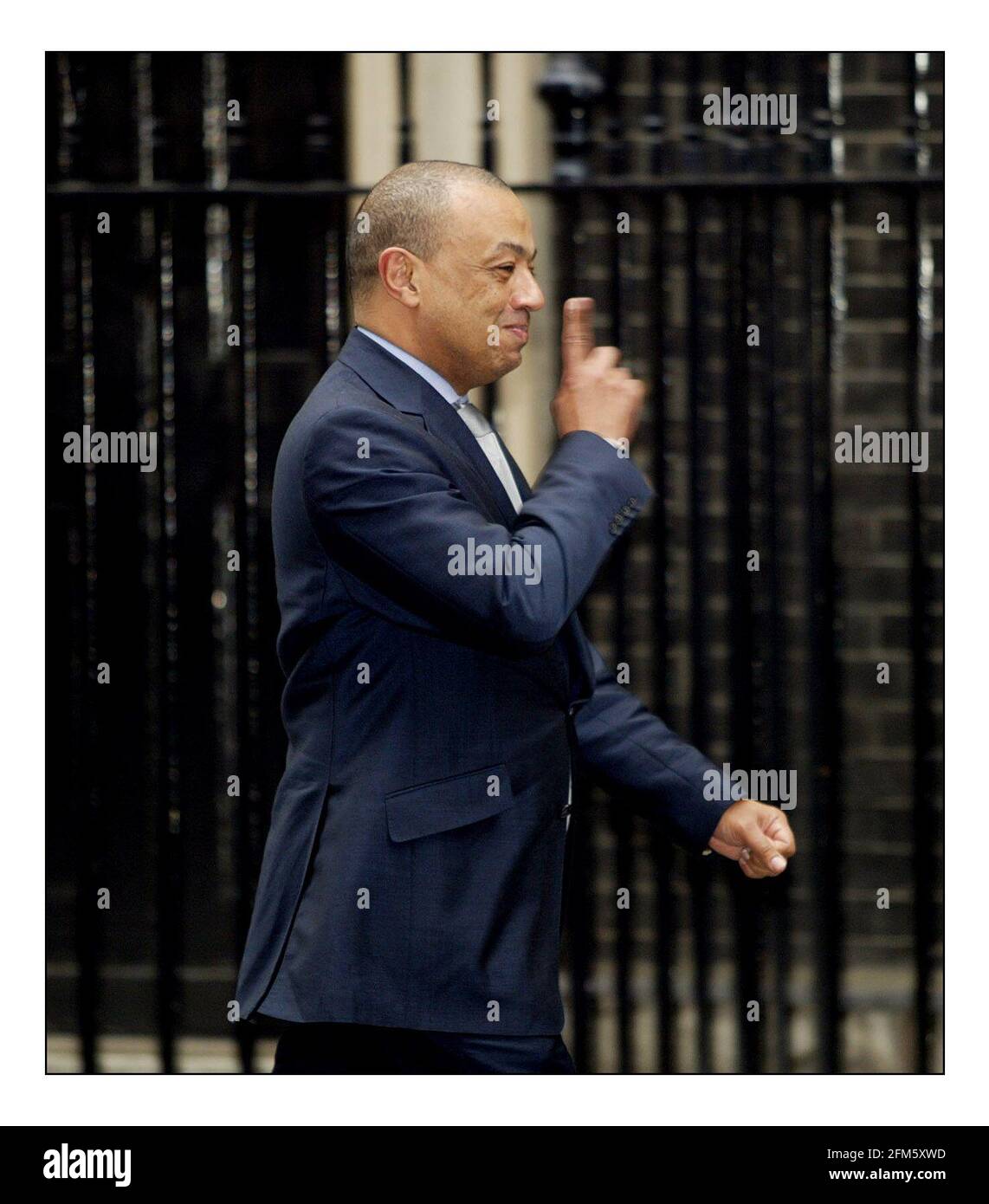 The Cabinet arrive and depart Downing st for the last Cabinet meeting before the upcoming election.pic David Sandison 31/3/2005 Stock Photo